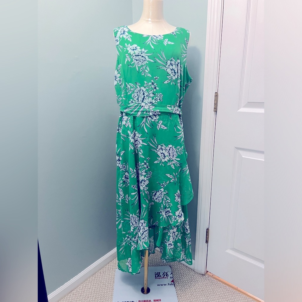 Pretty wedding guest dress